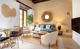 Genteel Home Santas Patronas